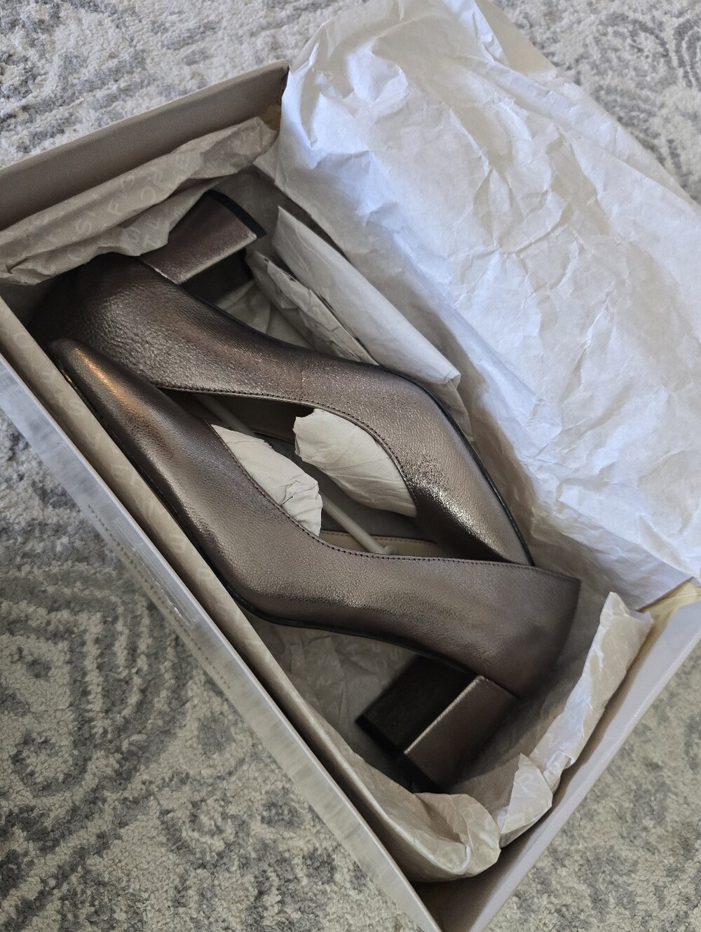 Marc Fisher Pewter Leather shoes 7 M